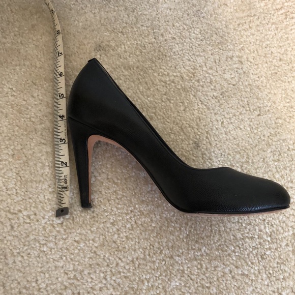 Cole haan black pumps with Nike air insole 6.5 - Picture 6 of 7